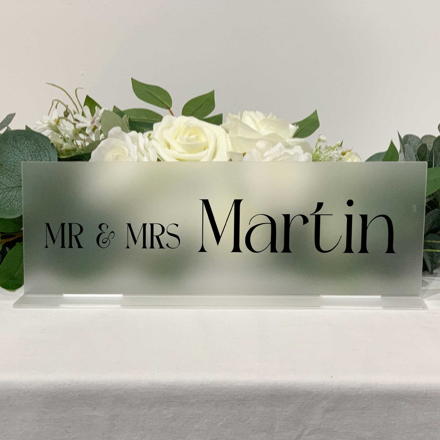 Bridal Table Sign, Mr & Mrs Wedding Newlyweds Freestanding Sign, Wedding table Acrylic sign